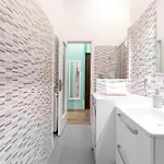 Apartamento Bilocale Moderno Isola-garibaldi, 4 Posti, Wifi Veloce, Metro A 2 Minuti