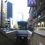 Bilocale Moderno Isola-garibaldi, 4 Posti, Wifi Veloce, Metro A 2 Minuti * Milán