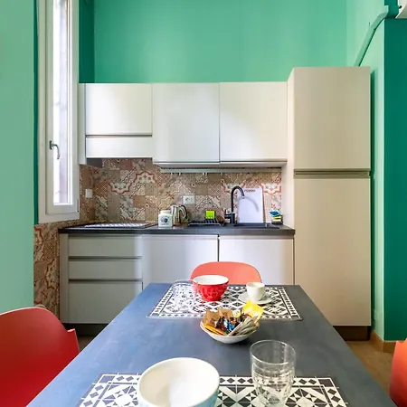 Bilocale Moderno Isola-garibaldi, 4 Posti, Wifi Veloce, Metro A 2 Minuti Appartamento Milano