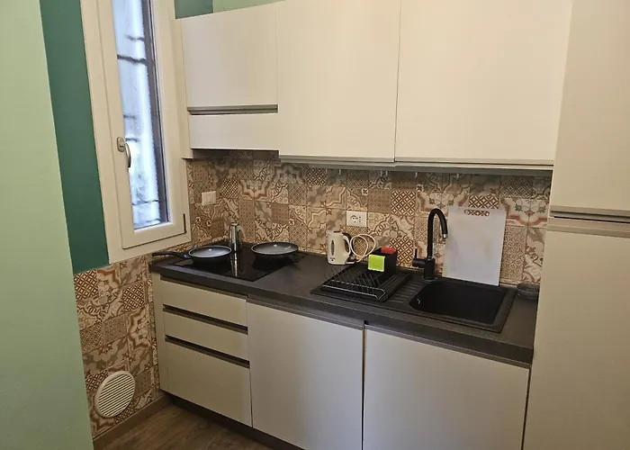 Bilocale Moderno Isola-garibaldi, 4 Posti, Wifi Veloce, Metro A 2 Minuti *