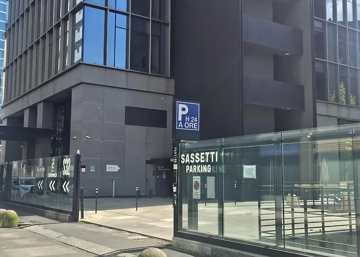 Appartamento Bilocale Moderno Isola-garibaldi, 4 Posti, Wifi Veloce, Metro A 2 Minuti